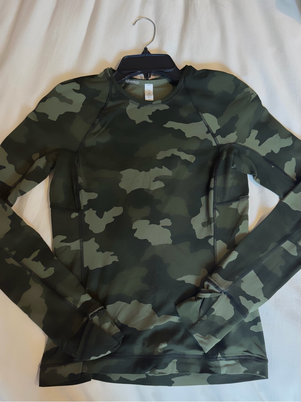 lululemon athletica Women's Long-Sleeve Camo Top - Olive & Dark Green
